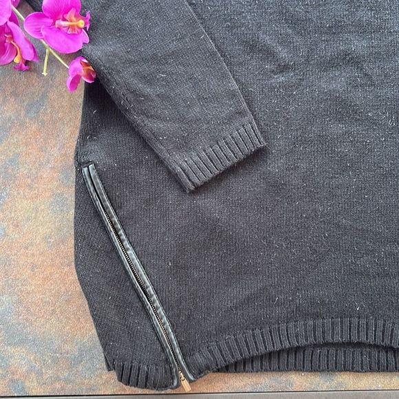 black new york & company sweater - Picture 3 of 7